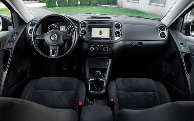 Volkswagen Tiguan cena 49900 przebieg: 215000, rok produkcji 2013 z Piwniczna-Zdrój małe 781